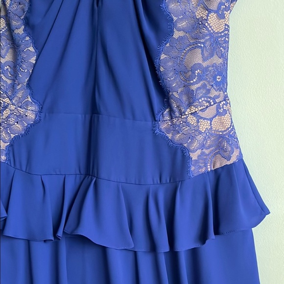 Women's BGBG Maxazria dress, orient blue, lace, knee length, dressy flowy short - Picture 5 of 16